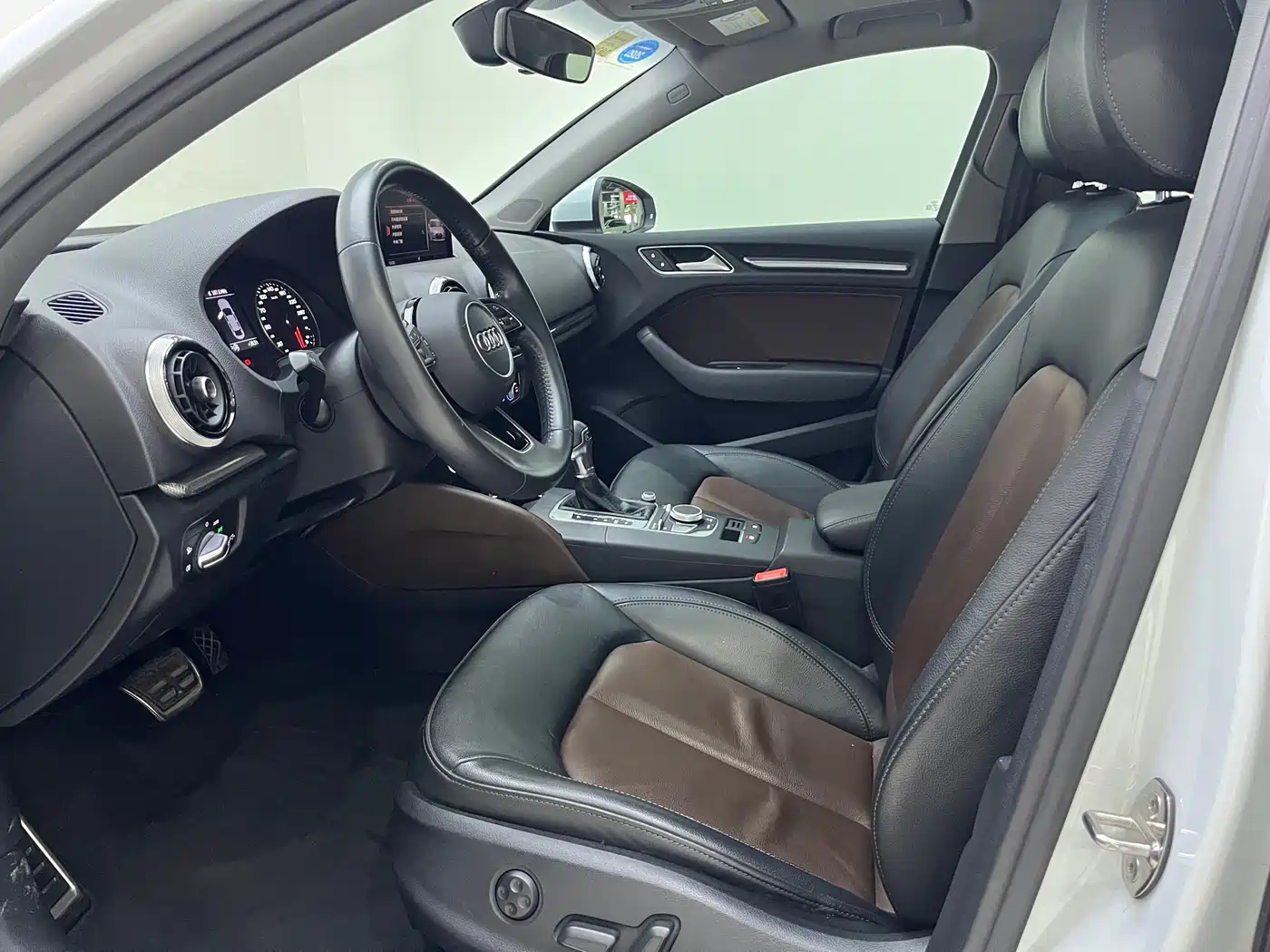 Audi A3 2018 30th Anniversary Limousine 35 TFSI Style фото 13