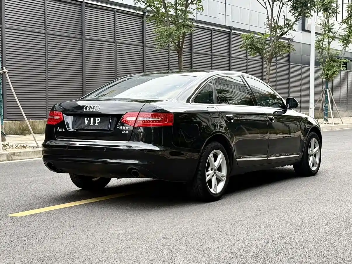 Фото 9 - Audi A6L