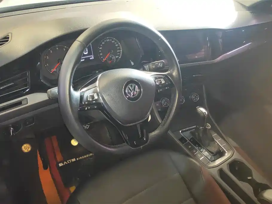 Volkswagen Bora 2019 1.5L Automatic Comfort Type фото 12