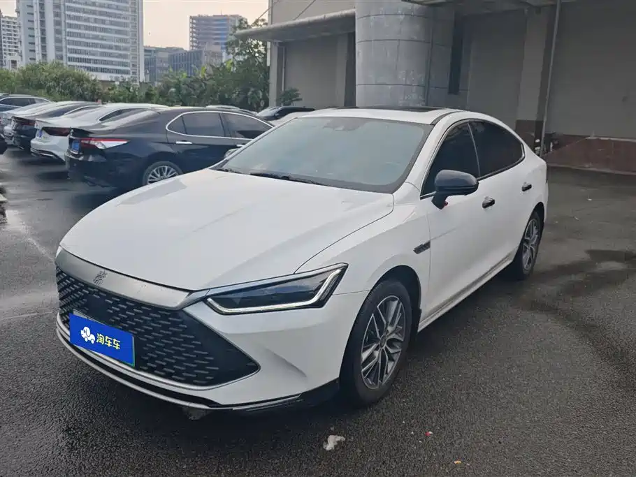 BYD Qin PLUS 2021 DM-i 120KM Flagship