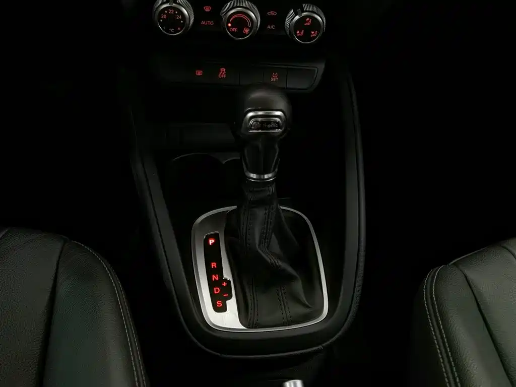 Audi A1 2014 30 TFSI Sportback Comfort фото 13