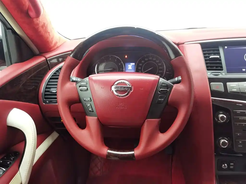 Nissan Patrol фото 14