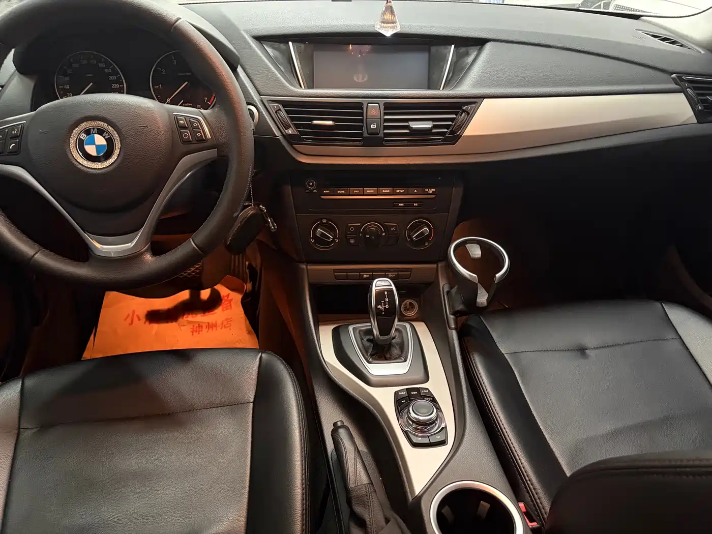 BMW X1 2014 sDrive18i Fashion Edition фото 11