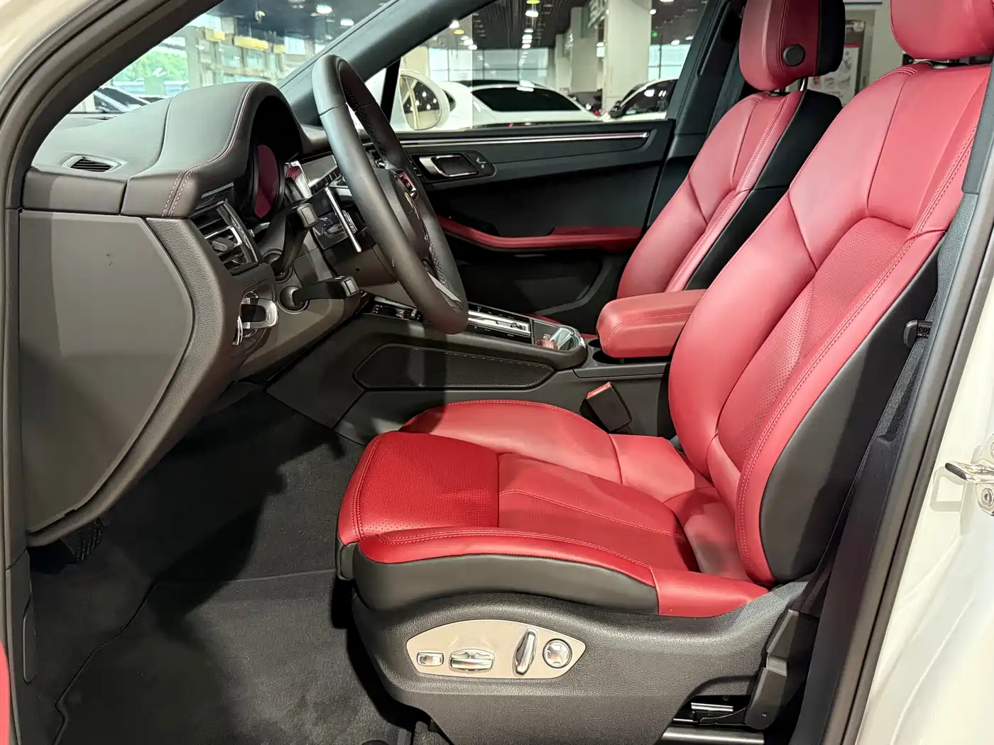 Porsche Macan 2026 Macan 2.0T Dream Pursuit Edition фото 4