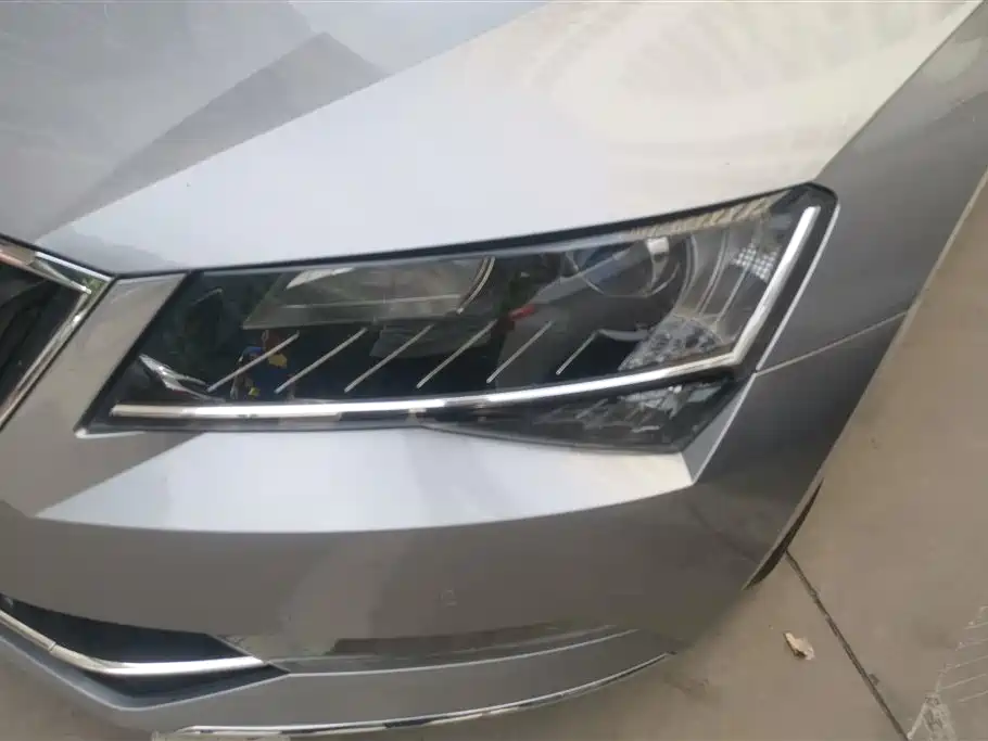 Škoda Superb 2018 TSI330 DSG Comfort Edition China V фото 5