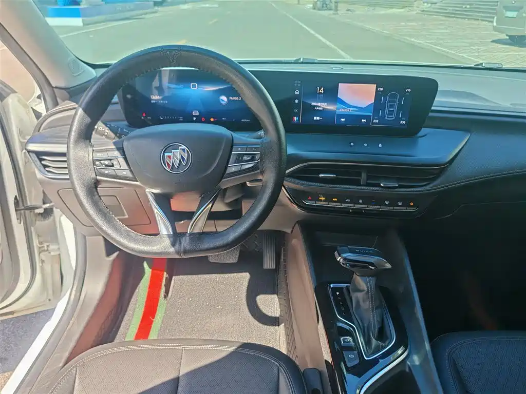 Photo 12 - Buick Verano