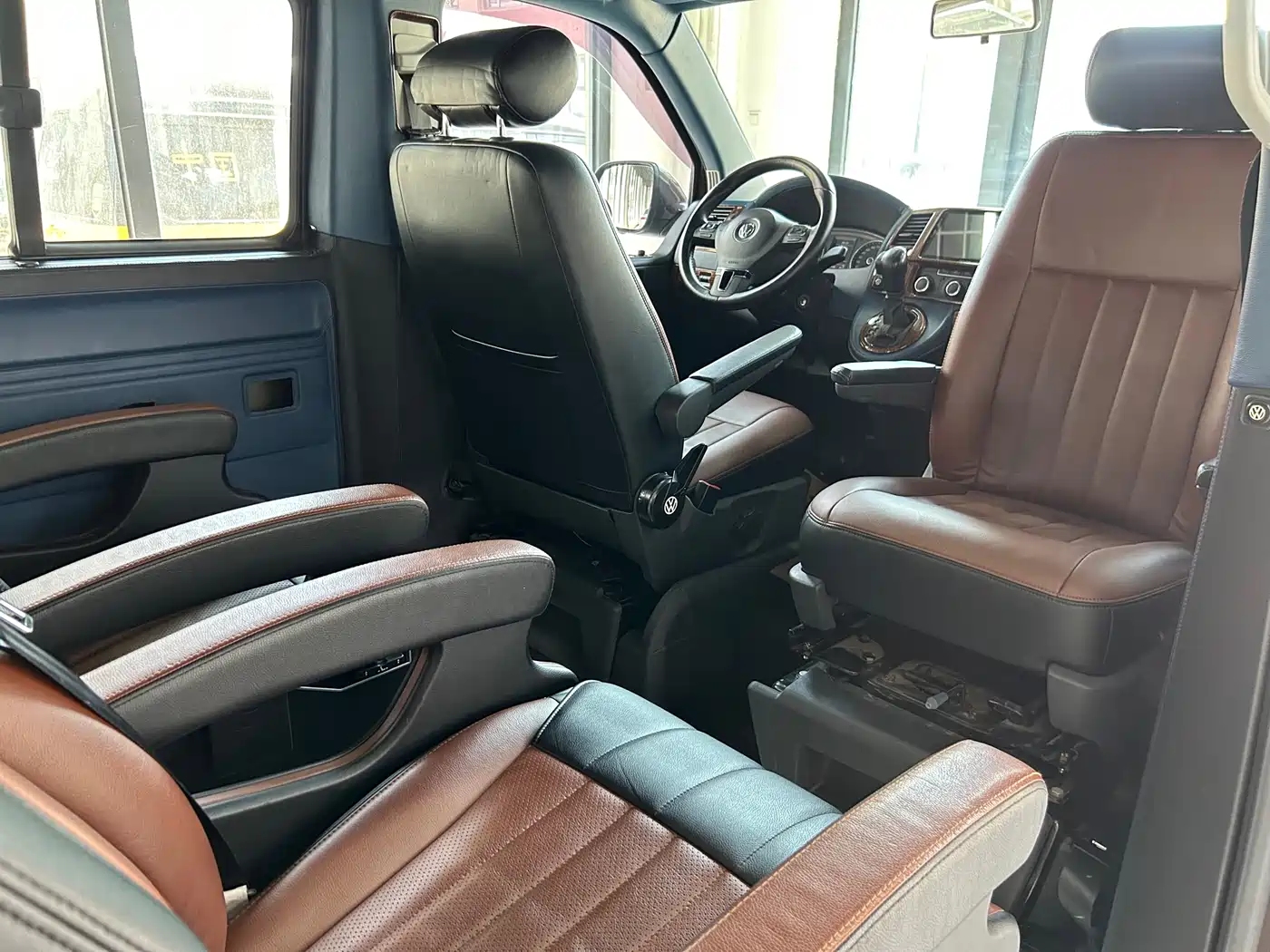 Volkswagen Caravelle 2014 2.0TSI 4WD Comfort Edition фото 15