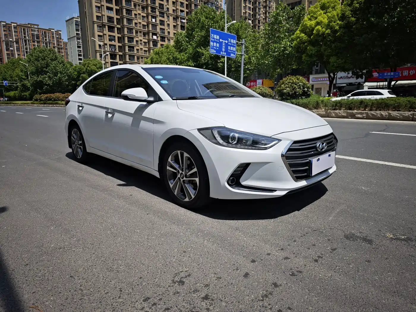Hyundai Elantra 2016 Model 1.6L Automatic Smart Elite фото 3