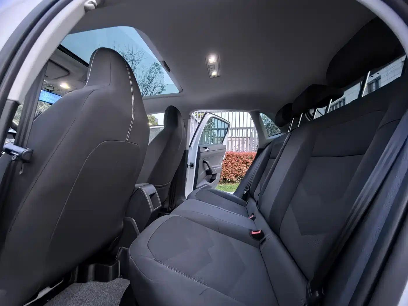 Volkswagen Polo 2021 Plus 1.5L Automatic Panorama Enjoyment Edition фото 10