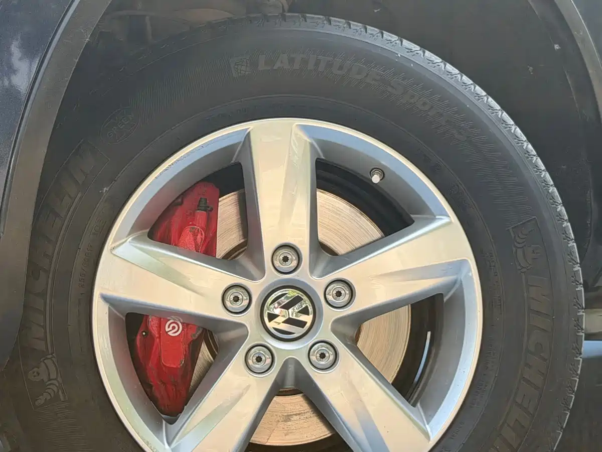 Volkswagen Touareg 2011 3.0TSI Comfort фото 8