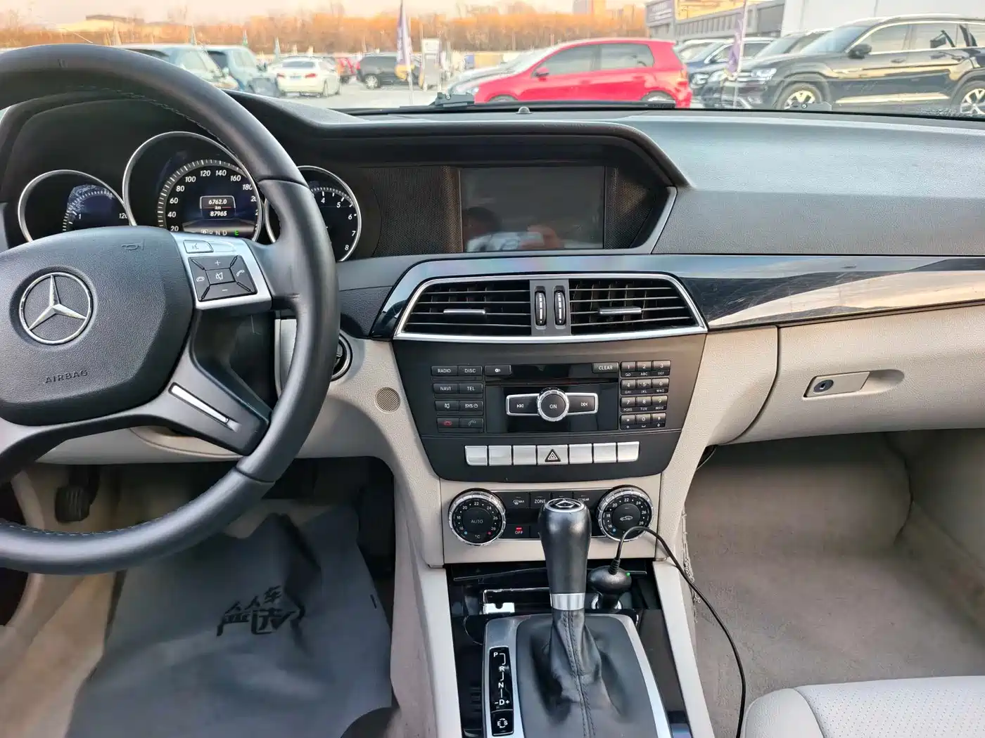 Mercedes-Benz C-Class 2013 Model C 180 CGI Classic фото 8