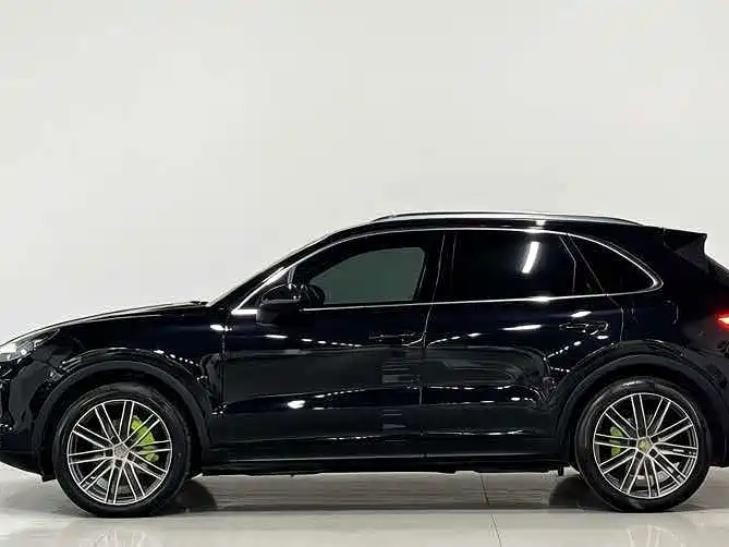 Фото 8 - Porsche Cayenne New Energy