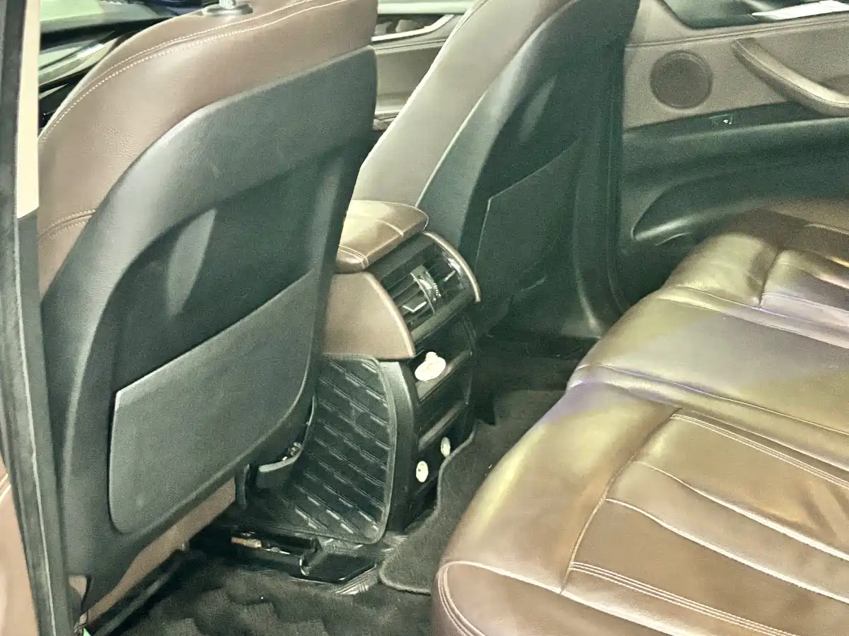 BMW X5 (Import) 2017 xDrive35i Leading Edition фото 7
