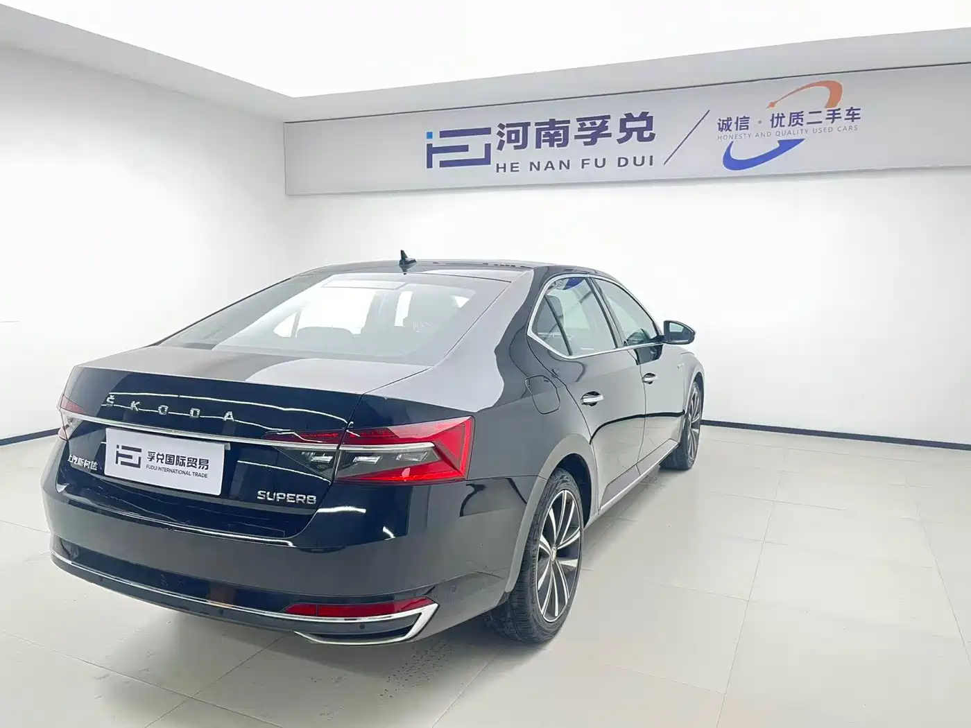 Škoda Superb 2024 TSI280 DSG Premium Edition фото 6