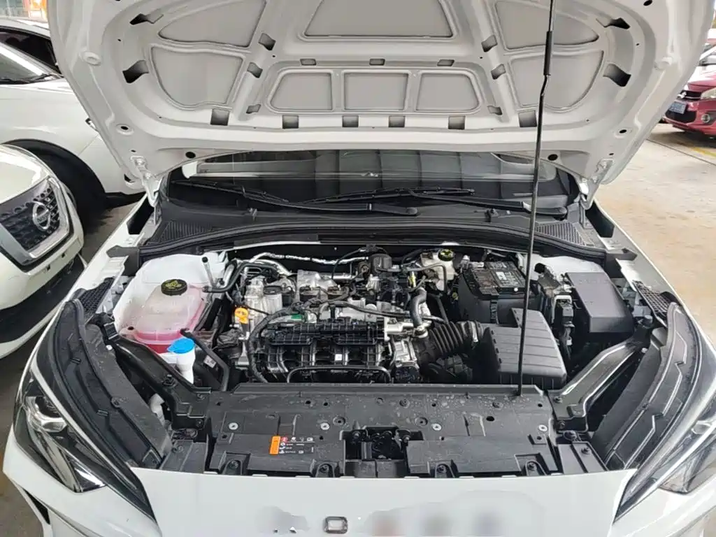 Roewe i5 2025 2023 1.5L CVT Luxury Edition