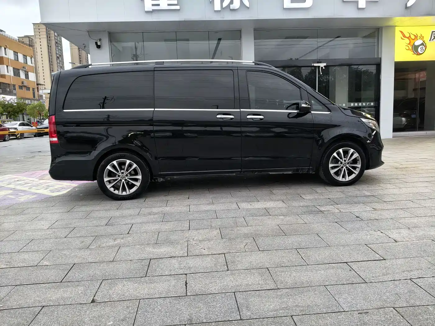 Mercedes-Benz V-Class 2022 V 260 Pilot Edition фото 4