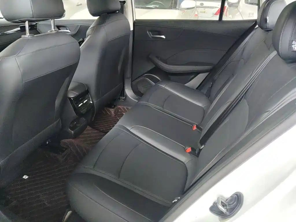 Roewe i5 2025 2023 1.5L CVT Luxury Edition