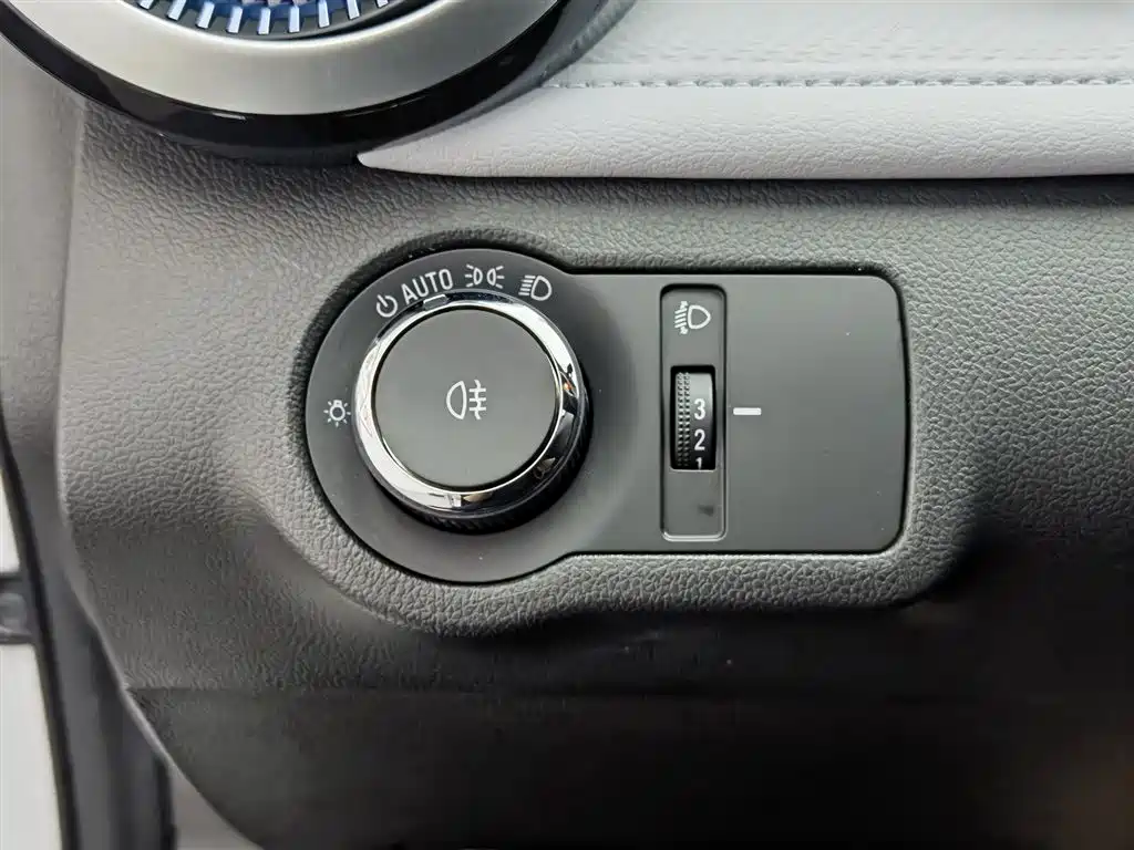 Chevrolet Monza 2024 1.5L Dual-Clutch Delight Edition фото 21