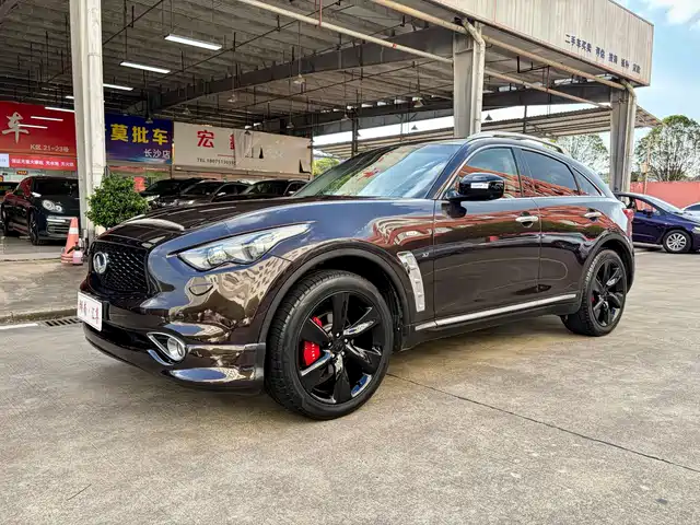 Infiniti QX70 2013 3.7L Standard Edition — фото 1