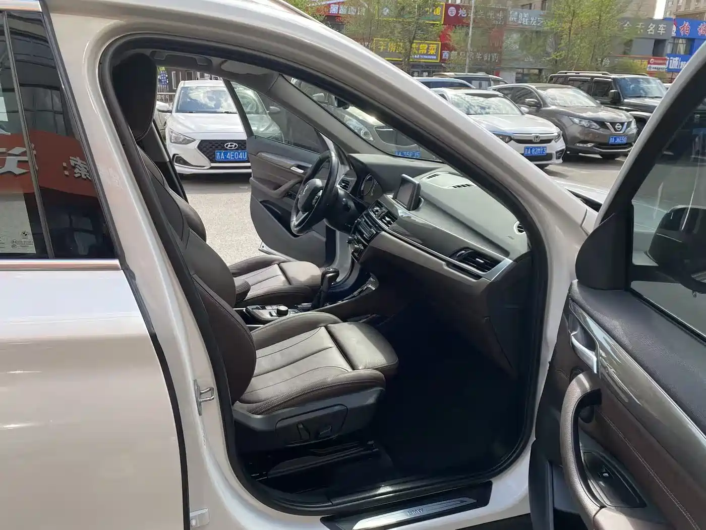 BMW X1 2019 sDrive18Li Premium Model фото 8