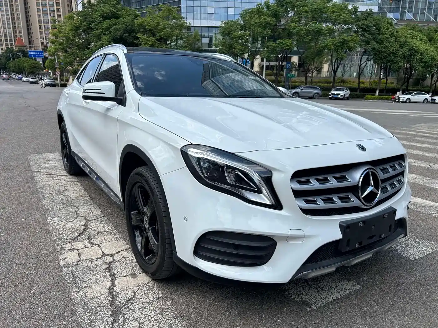 Mercedes-Benz GLA 2018 GLA 200 Fashion фото 3