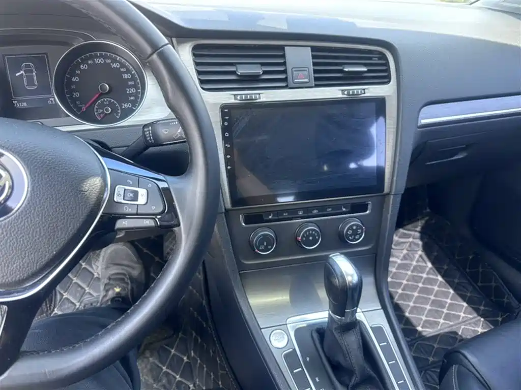 Volkswagen Golf 2016 230TSI Automatic Luxury фото 14