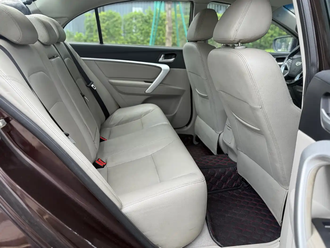 Photo 8 - Geely Emgrand