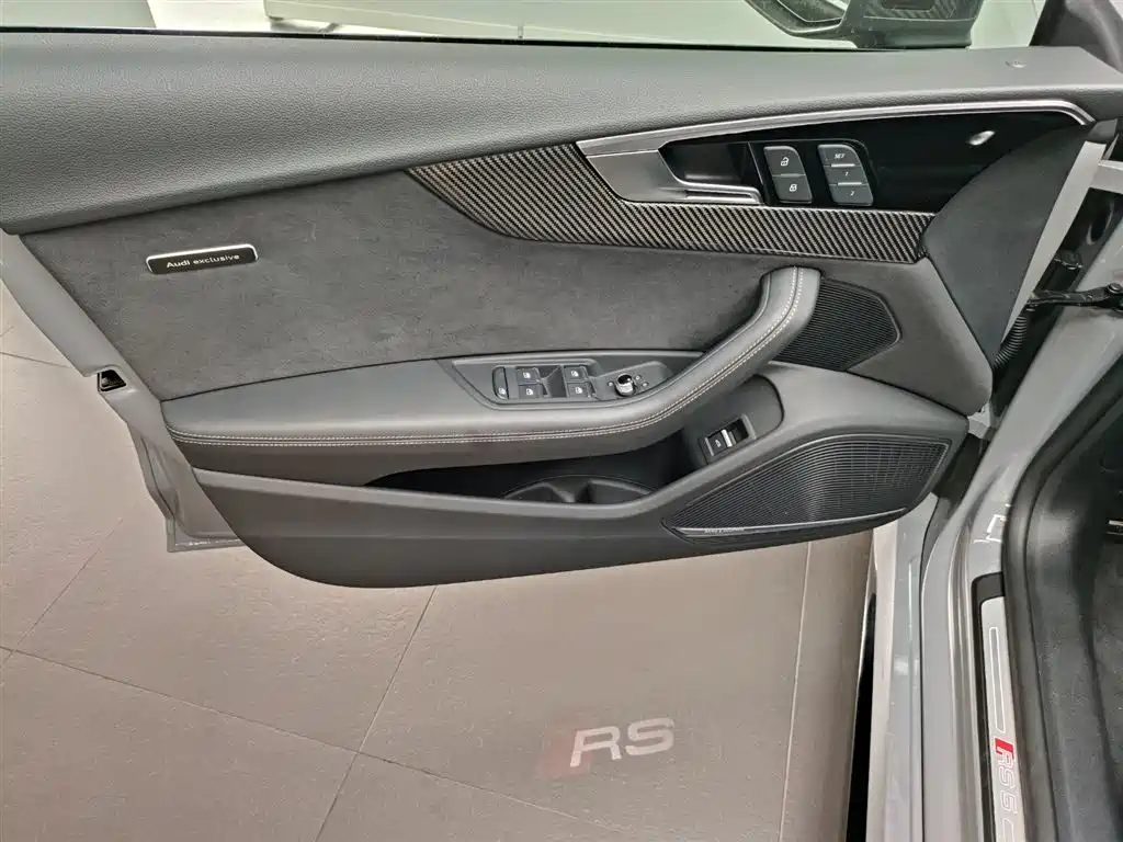 Audi RS 5 2023 Model RS 5 2.9T Sportback Dark Gold Edition фото 21