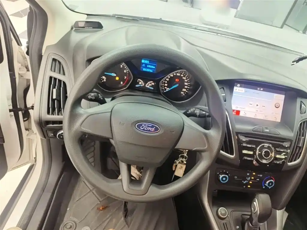 Ford Focus 2019 2018 Hatchback Classic 1.6L Automatic Comfort Smart Edition