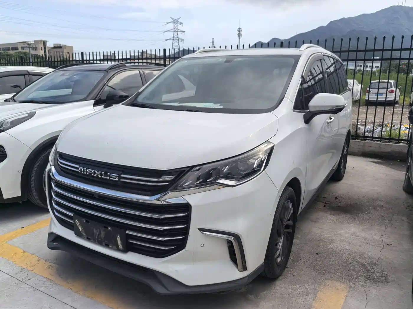 SAIC Maxus Maxus G50 2019 2019 1.5T Automatic Luxury Edition China V
