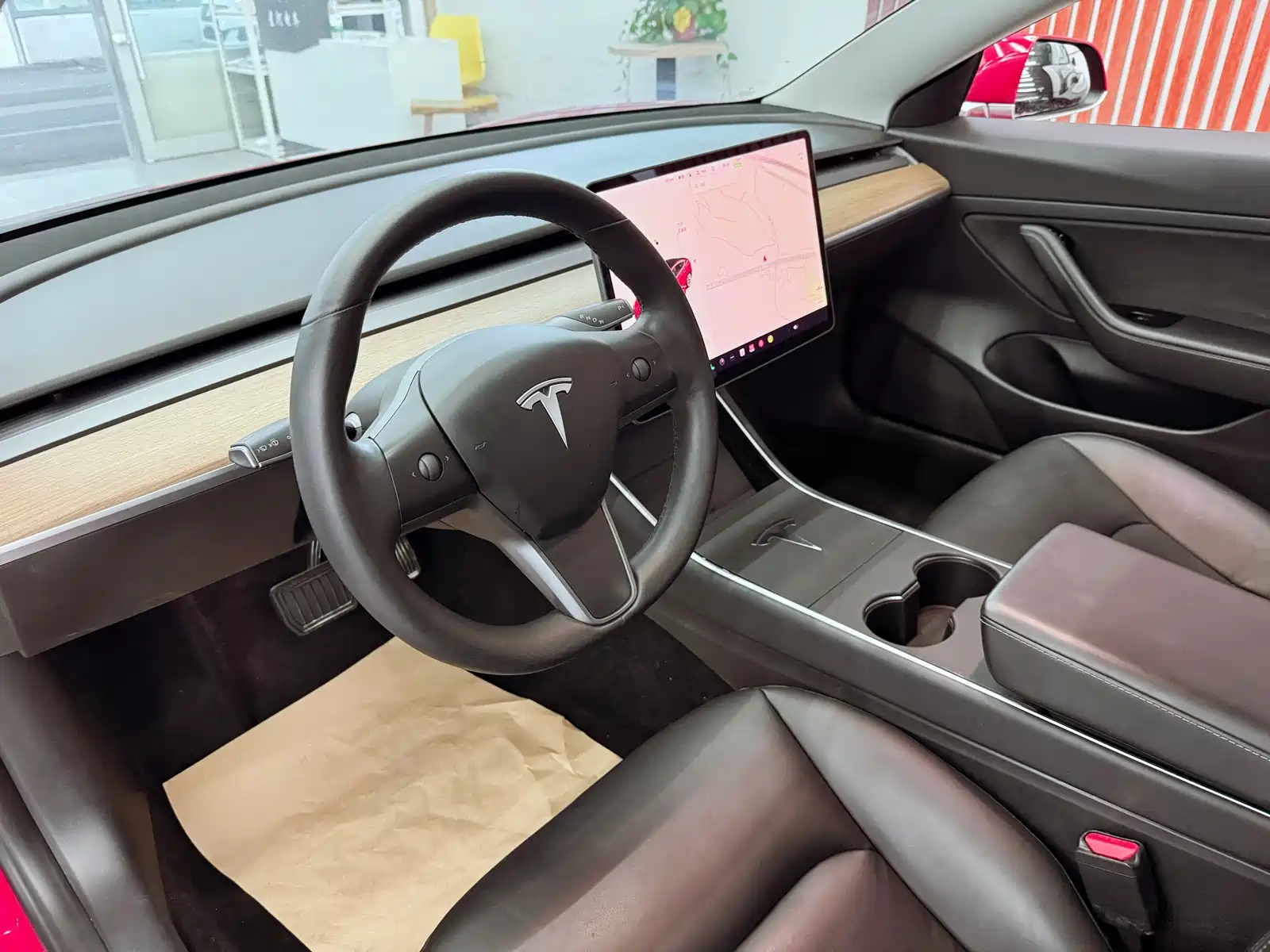 Photo 15 - Tesla Model 3