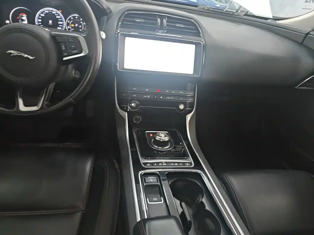 Jaguar XEL 2019 2019 2.0T 200PS Premium