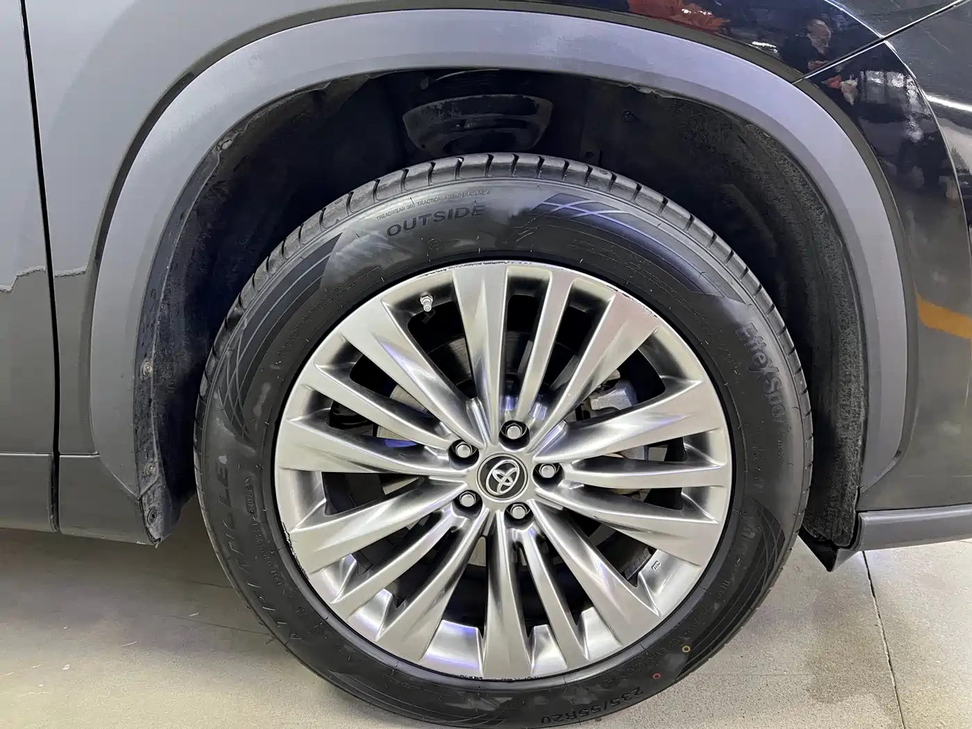 Toyota Highlander 2022 Model Dual Engine 2.5L 4WD Premium Edition 7-Seater фото 15