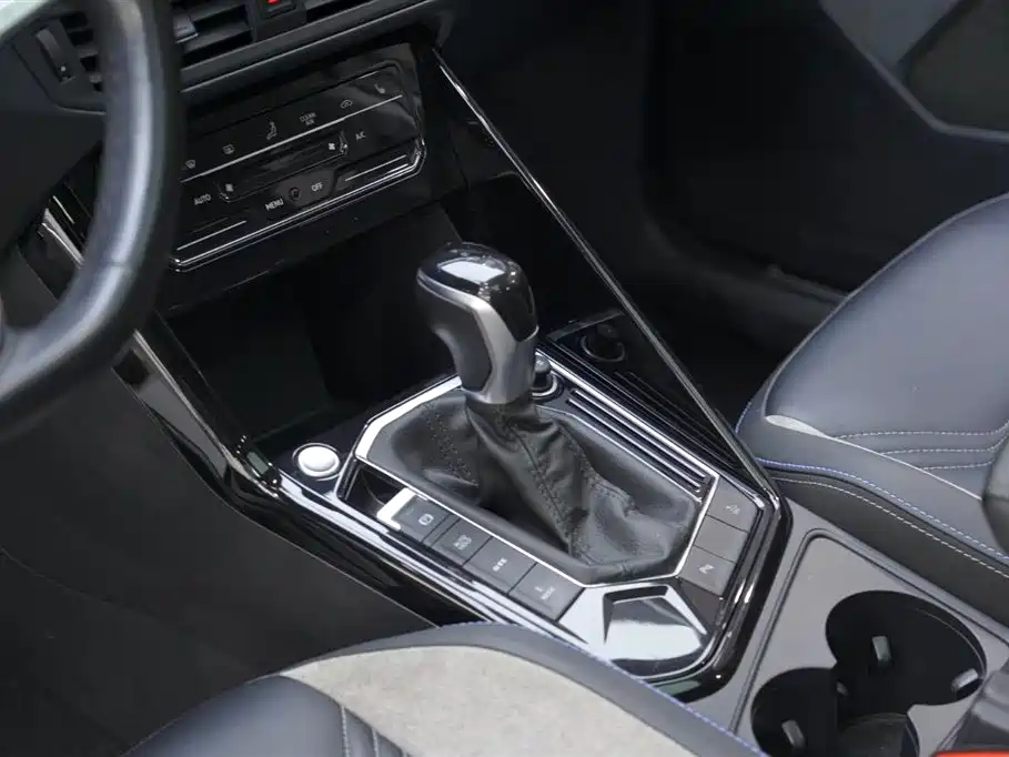 Volkswagen Tayron GTE Plug-in Hybrid 2020 Model 1.4T Luxury фото 13