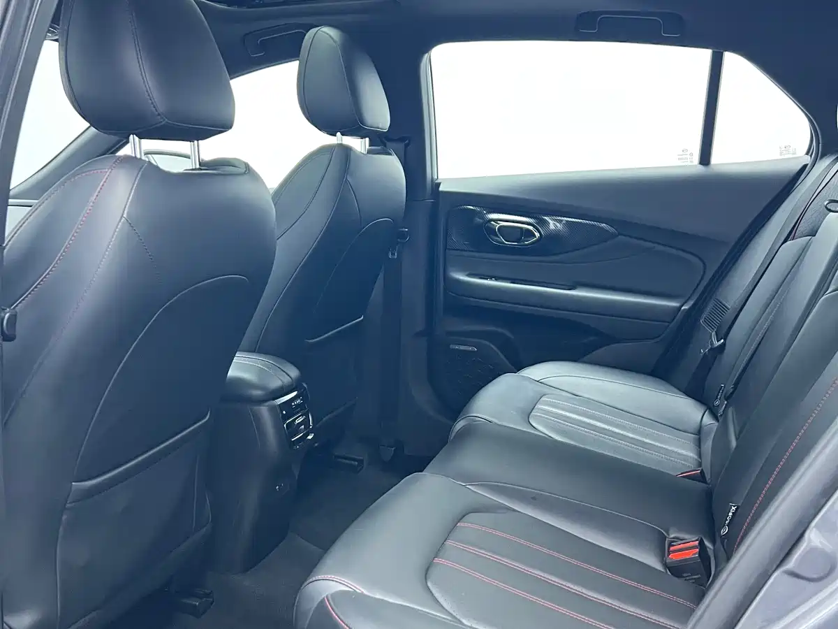 GAC Trumpchi Trumpchi Emkoo 2023 270T DCT J16 Edition фото 6