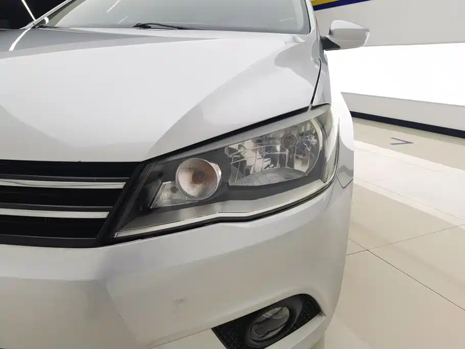 Фото 5 - Volkswagen Jetta