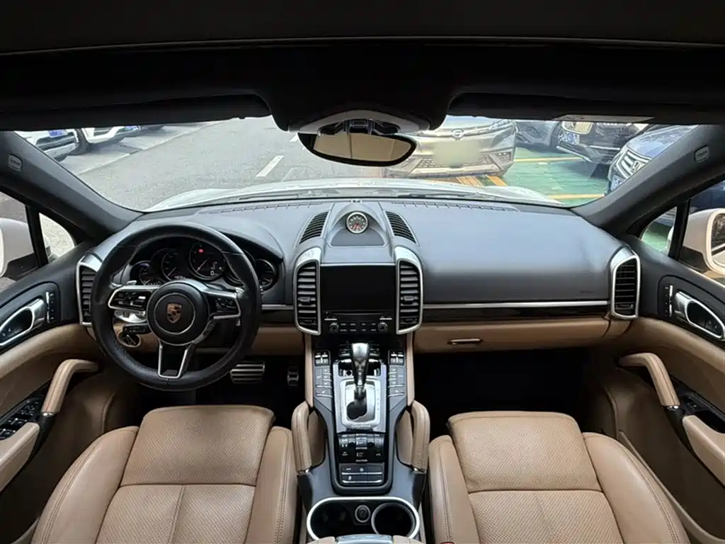 Porsche Cayenne 2016 Cayenne Platinum Edition 3.0T фото 14