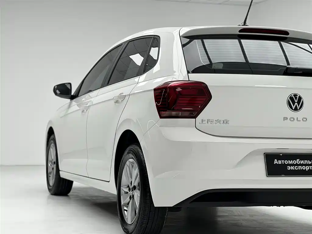 Volkswagen Polo 2021 Plus 1.5L Automatic Panorama Enjoyment Edition фото 9