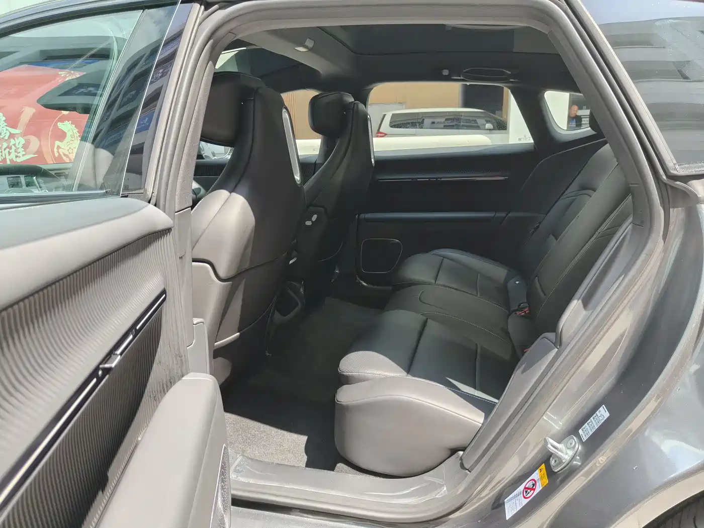 Avatr 12 2025 Ultra Pure Electric AWD фото 8