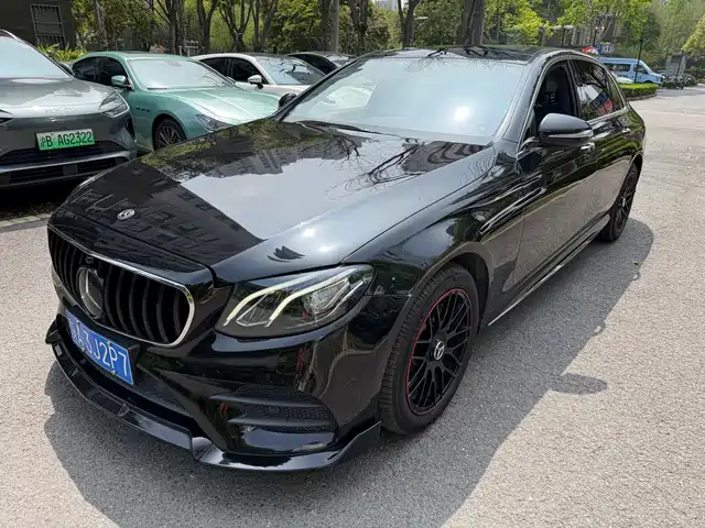 MERCEDES-BENZ E CLASS