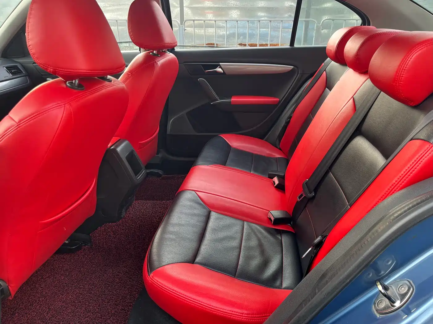 Volkswagen Lavida 2013 1.6L Manual Trend Edition фото 10