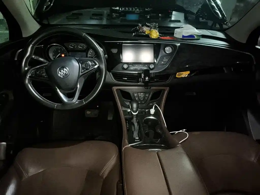 Фото 13 - Buick Envision Plus