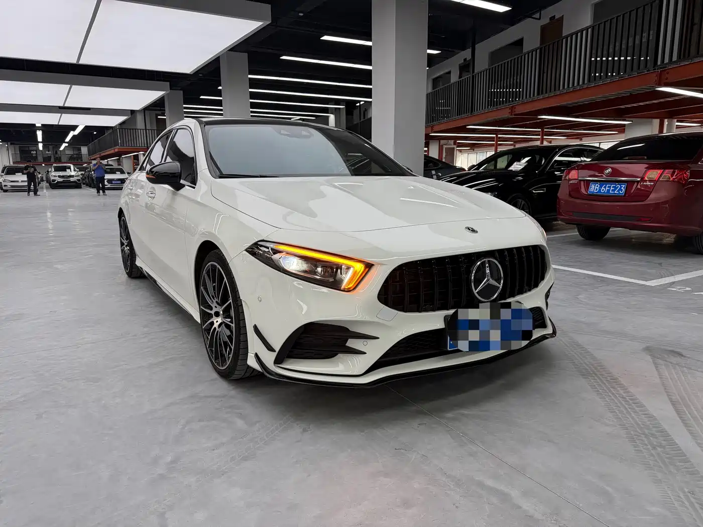 Mercedes-Benz A-Class AMG 2022 AMG A 35 L 4MATIC фото 3