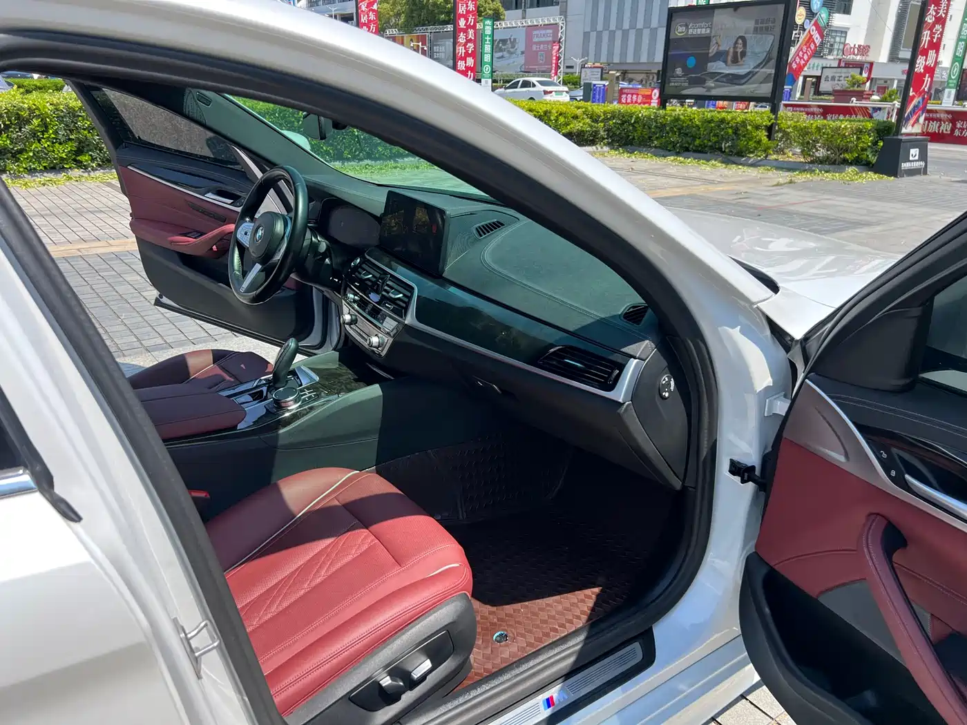 BMW 5 Series 2022 Model Second Facelift 525Li M Sport Package фото 7