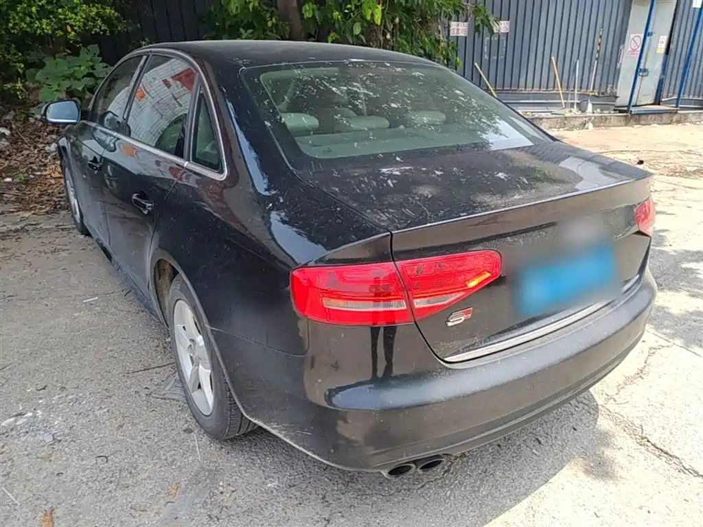 Audi A4L 2013 30 TFSI Manual Comfort фото 5