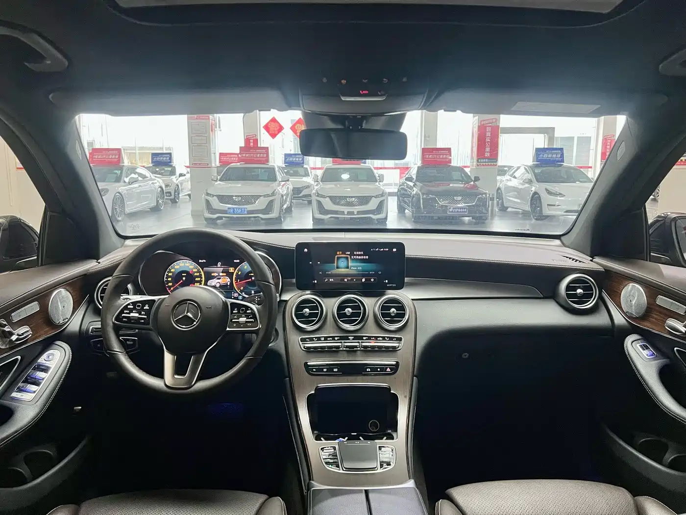 Mercedes-Benz GLC 2021 GLC 300 L 4MATIC Sporty фото 9