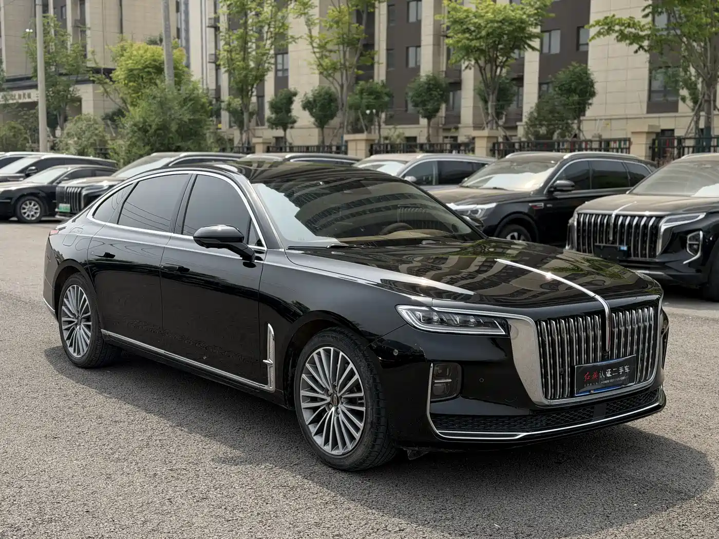Hongqi H9 2022 2.0T Smart Connect Flag Smooth Edition фото 2