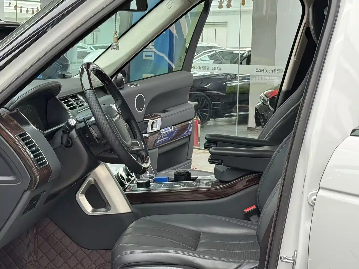Land Rover Range Rover 2016 3.0 SC V6 Vogue фото 2