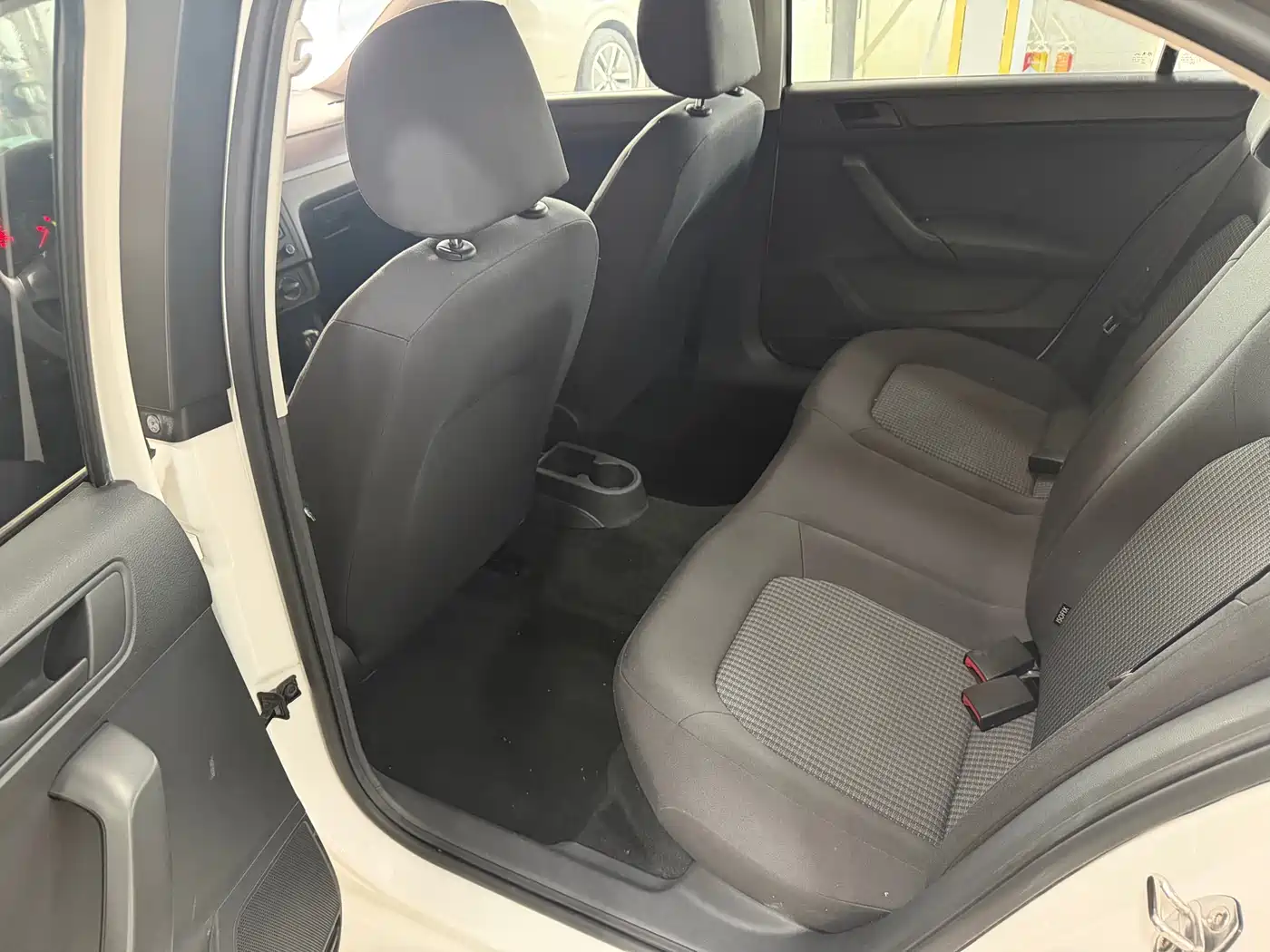 Volkswagen Santana 2016 1.6L Automatic Trend Edition фото 11