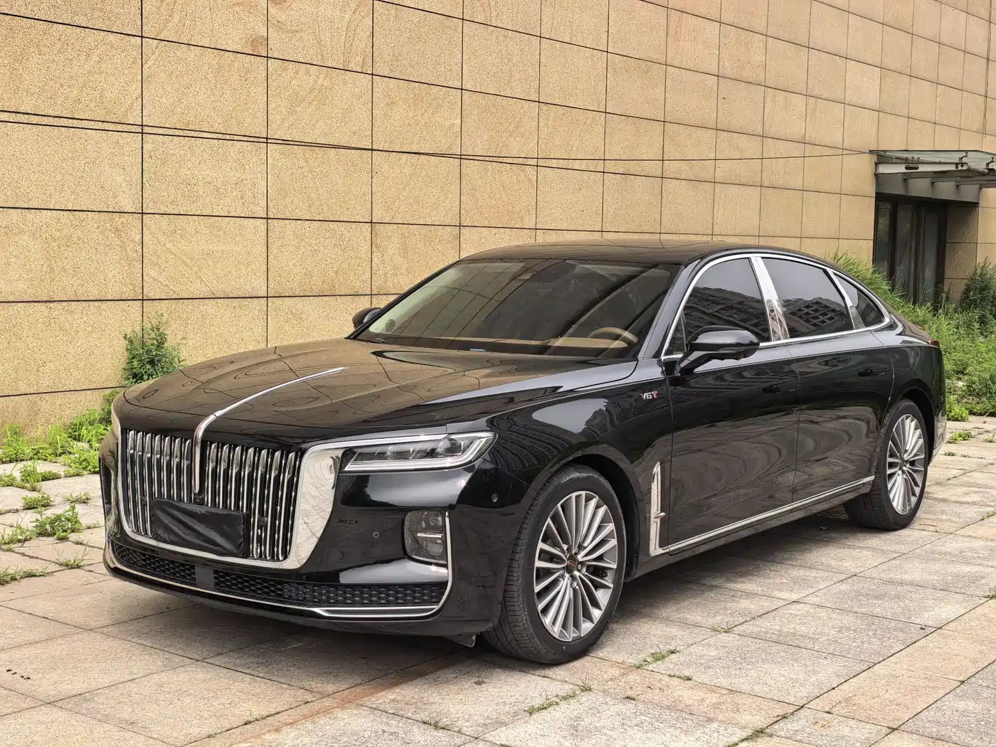 Hongqi H9 2020 2.0T Smart Connection Qi Chang Edition